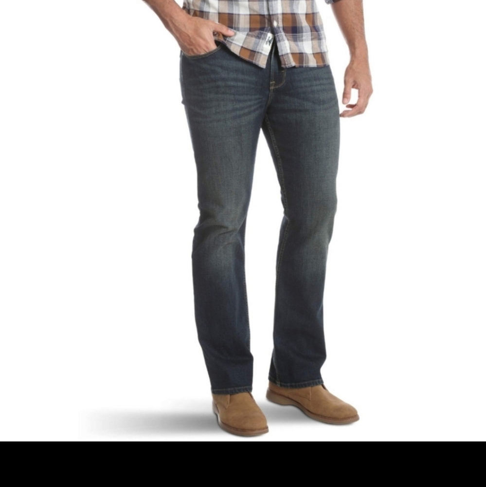 Men's Wrangler Relaxed bootcut jeans